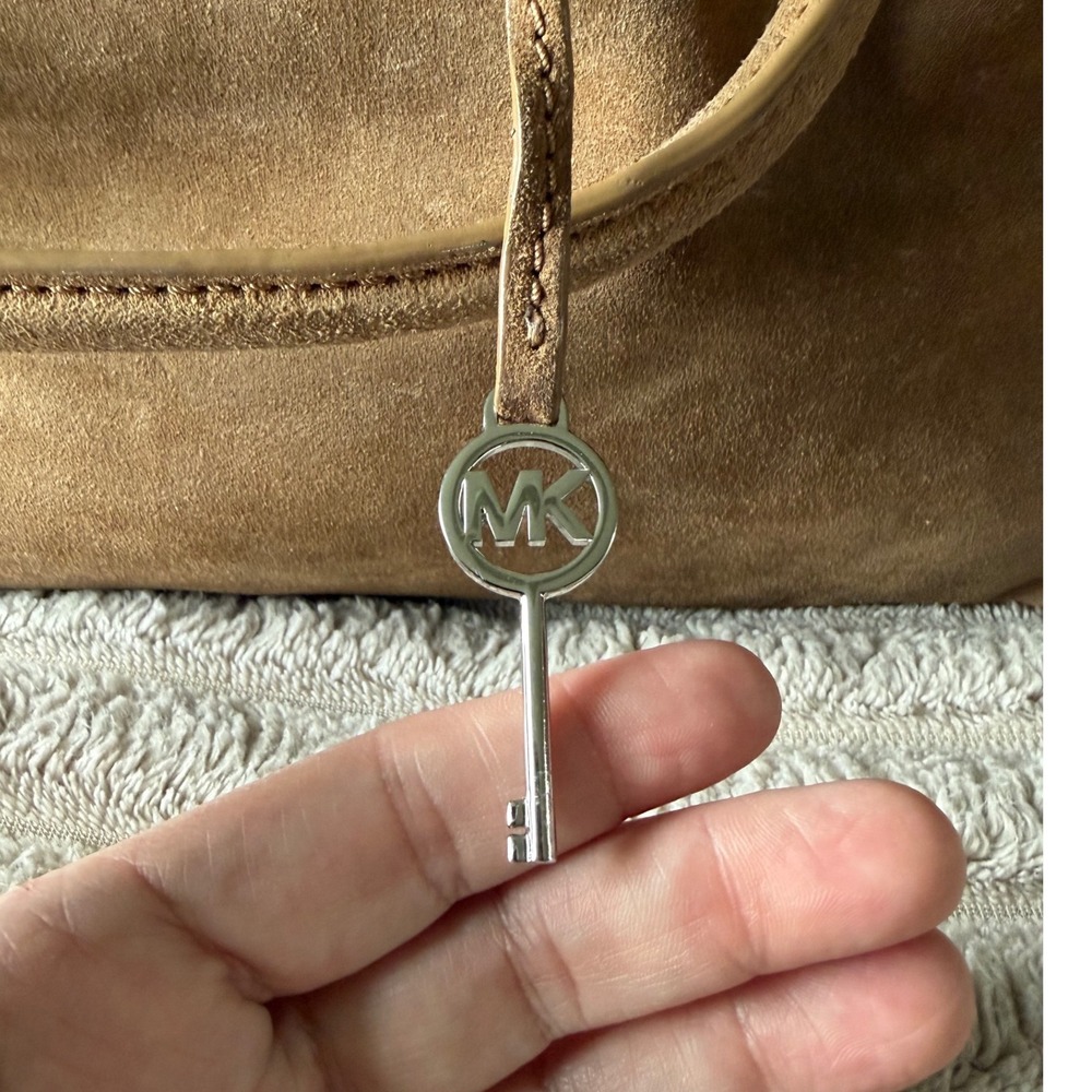 Michael Kors Hamilton Tan Suede Satchel Bag Silver Hardware Lock & Key Large - Picture 3 of 14